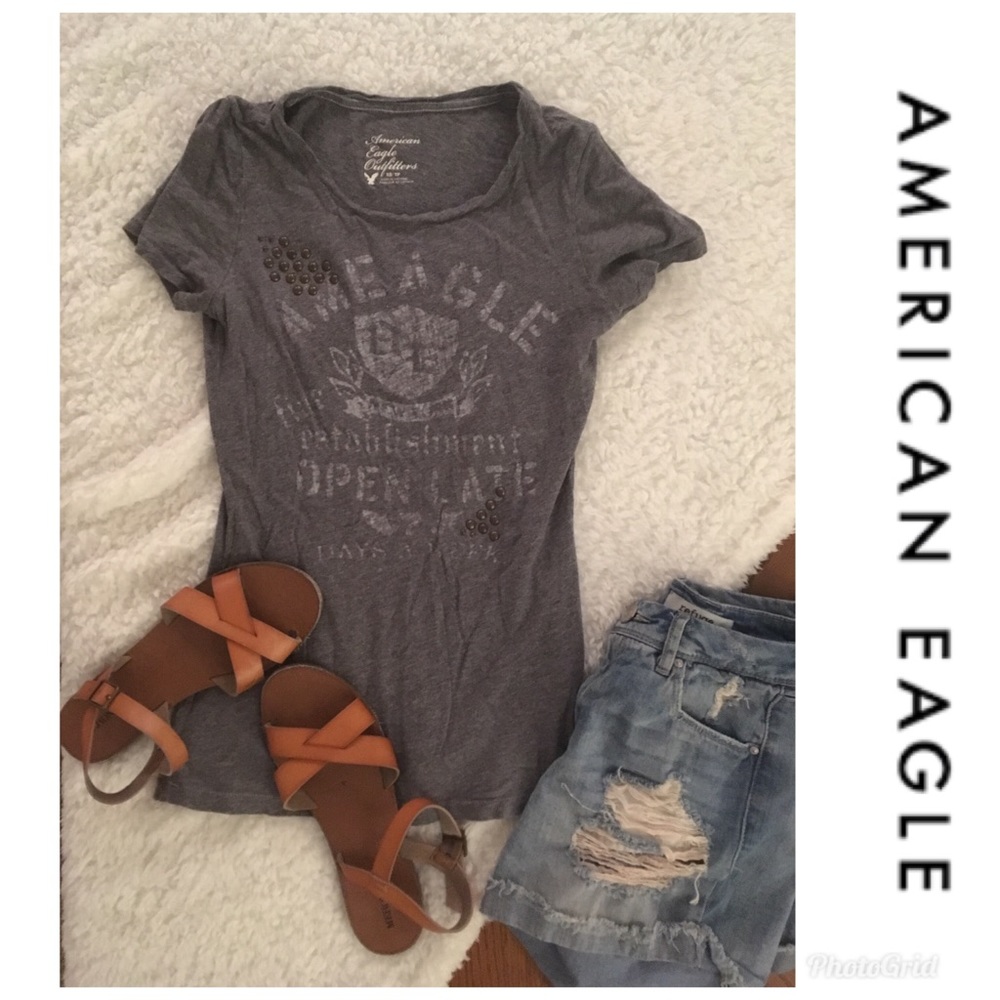 ✨ Bundle for $1✨ American Eagle Outfitters Tee